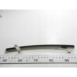Prowadnica szyby prawa Peugeot 306 OE 9303.G2