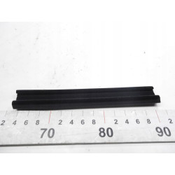 Prowadnica szyby przednia Peugeot 406 OE 9300.84