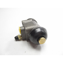 Cylinderek hamulcowy Renault Trafic I 7701030155