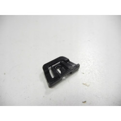 Zacisk, tylna listwa okna Mitsubishi OE MB106520
