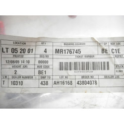 Tuleja dźwigni skrzyni Mitsubishi Carisma MR176745