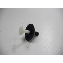 Klips zderzaka przód Chrysler Pacifica K04805405AB