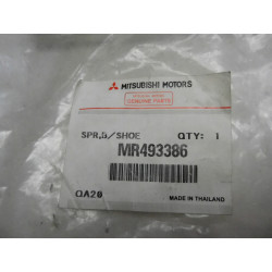 Sprężyna szczęk hamul. Mistubishi L200 OE MR493386