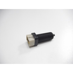 WŁĄCZNIK ŚWIATEŁ STOP RENAULT 19 7700762217