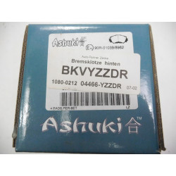 KLOCKI HAMULCOWE TYŁ AVENSIS 08-18 04466-YZZDR