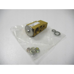 ZAWÓR PAROWNIKA ALFA ROMEO W8 147 46799651