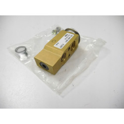 ZAWÓR PAROWNIKA ALFA ROMEO W8 147 46799651