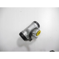 Cylinderek hamulcowy BENDIX Renault Clio I 251035B