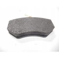 KLOCKI HAMUKLCOWE PRZÓD AUDI A4 B5 8A0698151B