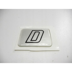Emblemat D Renault Master I OE 7701039913