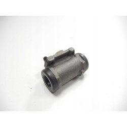 Cylinderek hamulcowy RENAULT R-9-R11 OE 7701032924