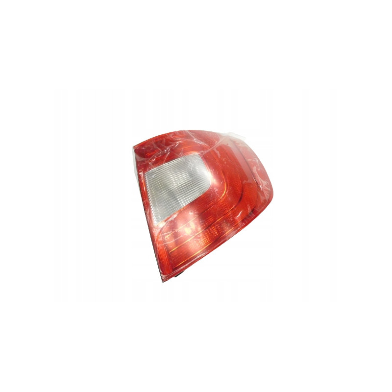 Lampa prawy tył Skoda SuperB II LIFT OE 3T9945112