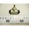 Cylinderek hamulcowy Renault R9 11 18 7701024265
