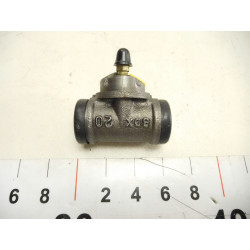 Cylinderek hamulcowy Renault Rapid 7701034119