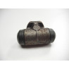 Cylinderek hamulcowy Renault 4 5 6 7701365383