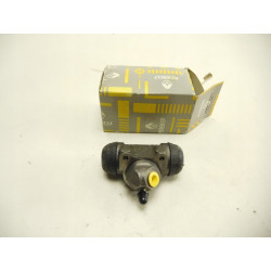 CYLINDEREK HAMULCOWY RENAULT 20 25 30 7701024247