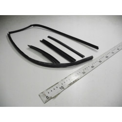 7700204807 ZESTAW USZCZELEK DRZWI RENAULT