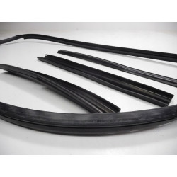 7700204807 ZESTAW USZCZELEK DRZWI RENAULT