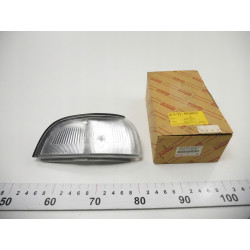 KIERUNKOWSKAZ PRAWY TOYOTA COROLLA 81611-12570