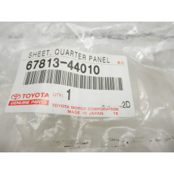 Podszewka panelu drzwi TOYOTA LEXUS 67813-44010