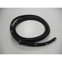 Uszczelka drzwi lewych przód FIESTA 02- 08 1482173