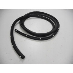 Uszczelka drzwi lewych przód FIESTA 02- 08 1482173