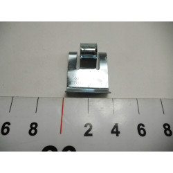 Sprężyna zabezpieczająca kołpak koła VW 823601165A