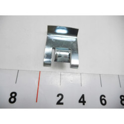 Sprężyna zabezpieczająca kołpak koła VW 823601165A