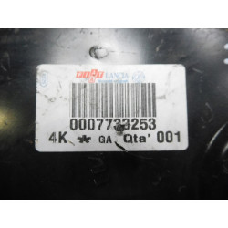 Wspornik błotnika prawego FIAT PUNTO 7733253