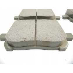 KLOCKI HAMULCOWE PRZÓD TOYOTA HIGHLANDER LEXUS RX 04465-48090