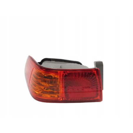LAMPA PRAWY TYŁ TOYOTA CAMRY GRACIA 96-01