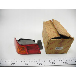 LAMPA PRAWY TYŁ TOYOTA CAMRY GRACIA 96-01