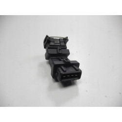 WZMACNIACZ SYGNAŁU GAŹNIKA RENAULT R19 7700869098