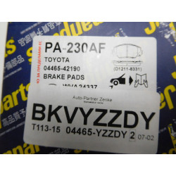 KLOCKI HAMULCOWE PRZÓD TOYOTA RAV4 05-15