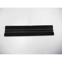 USZCZELKA GUMA DRZWI TYŁ FIESTA 2012- 1515630