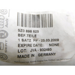 Zestaw elementów mocujących VW FOX 5Z0898625