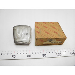 KIERUNKOWSKAZ PRZEDNI PRAWY HILUX -95 81620-89182