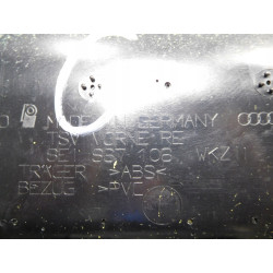 Panel poszycia drzwi prawy przód AUDI A4 8E1867104