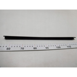 Uszczelka szyby drzwi z prawej tyln. FORD 1699595