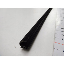 Uszczelka szyby drzwi z prawej tyln. FORD 1699595