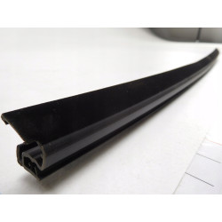 Uszczelka szyby drzwi z prawej tyln. FORD 1699595