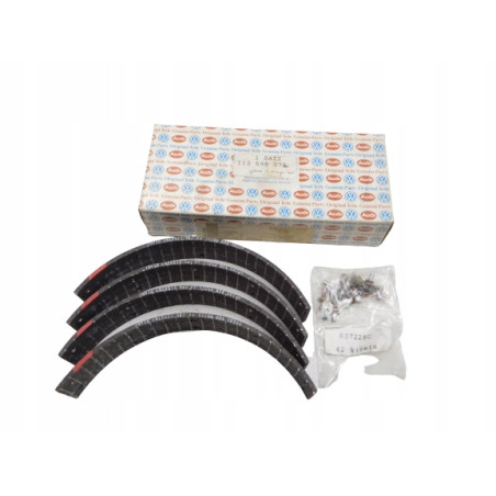 SZCZĘKI HAMULCOWE GARBUS PORSCHE 924 113698075