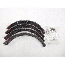 SZCZĘKI HAMULCOWE GARBUS PORSCHE 924 113698075