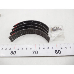 SZCZĘKI HAMULCOWE GARBUS PORSCHE 924 113698075