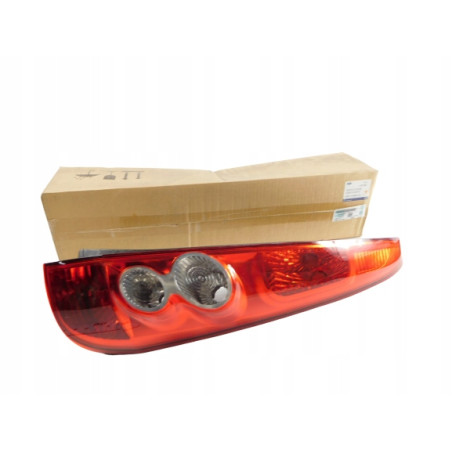 LAMPA PRAWY TYŁ FORD FIESTA MK6 01-08 1437625