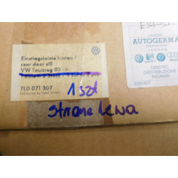LISTWA PROGOWA LEWY PRZÓD VW TUAREG 7L0071307