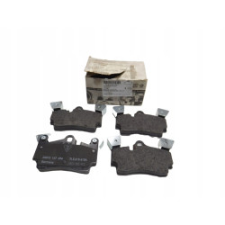 Zestaw klocków hamulcowych przód AUDI VW 7L5698451