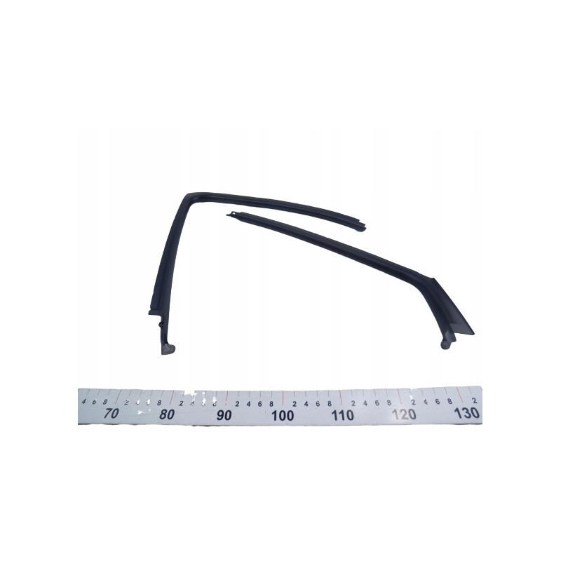 Nakładka uszczelka drzwi RENAULT SCENIC 7701475031