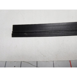 SZYNA LISTWY LEWEJ AUDI 100 200 443853397