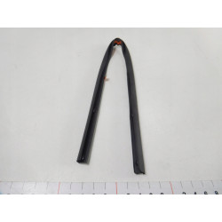 Uszczelka górna strona lewa tył MAZDA C235-73-83XB